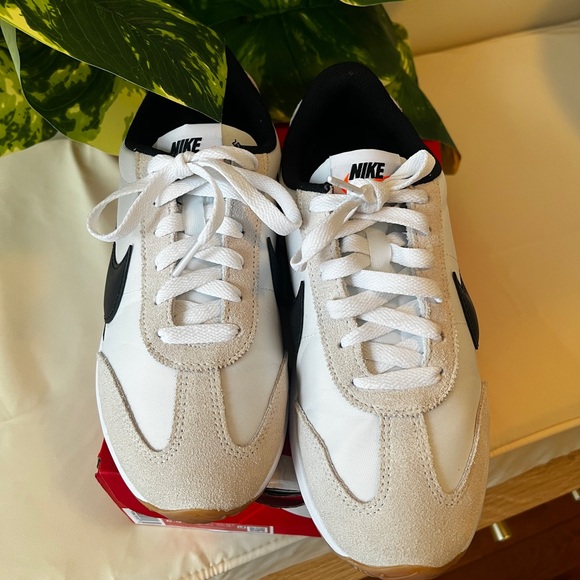 Nike pacific Sneaker - Picture 2 of 5